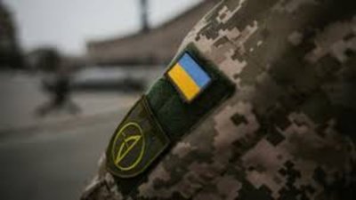У Миколаєві чоловік під час перевірки документів побив військового