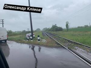 На Львівщині водій злетів у кювет