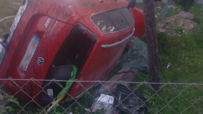 На Львівщині водійка легковика врізалася у металевий паркан: є загибла та травмовані