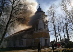 В Латвії під час проповіді про війну в Україні, загорілася церква (ВІДЕО)