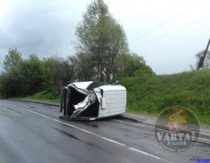 На Львівщині сталася ДТП за участю буса й вантажівки, є потерпілі (фото)