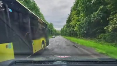 У Львові оштрафували водія маршрутки за небезпечний обгін (ВІДЕО)