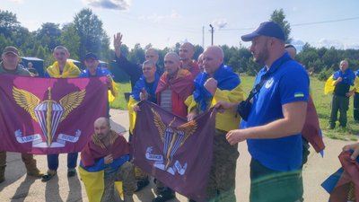 З ворожого полону повертаються додому троє військових зі Львівщини