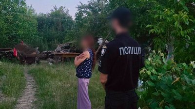 На Закарпатті мама закопала тіло немовляти на подвір’ї