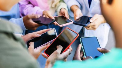 В Україні не будуть відключати мобільний зв’язок під час повітряних тривог