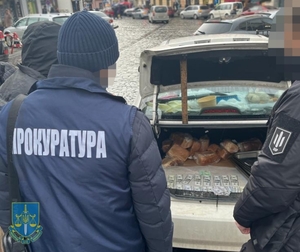 У Львові викрито поліцейського на хабарі за уникнення мобілізації (ФОТО)