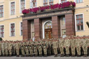 У Львові понад півтисячі курсантів Академії сухопутних військ урочисто присягнули на вірність українському народові