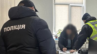 У Вінниці військовслужбовиця ТЦК вимагала гроші у матері загиблого військового