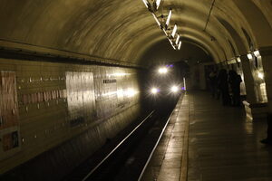 У столичному метро сталася жорстока бійка за зауваження через маску (ВІДЕО)