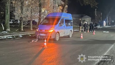 На Львівщині мікроавтобус збив пішохода