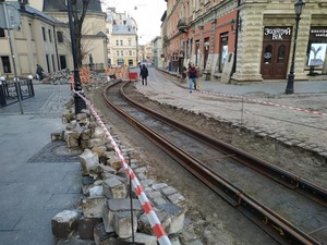 У Львові тимчасово обмежили рух транспортних засобів у центрі міста (ФОТО)