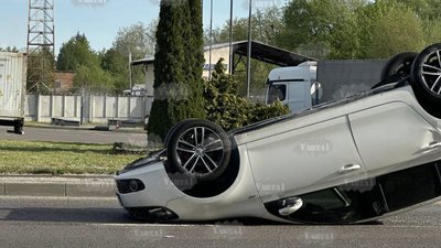 У Львові перекинувся автомобіль
