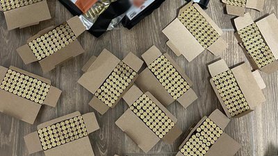 Поліцейські Львівщини викрили чоловіка, який через пошту торгував зброєю та боєприпасами (ФОТО)