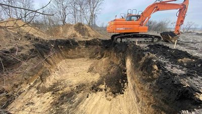 Чиновники Львівської ОВА привласнювали кошти під час будівництва укріплень на Сумщині