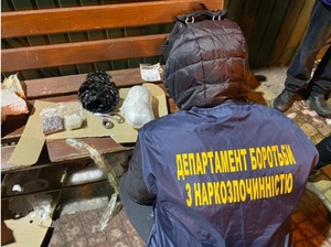 У Львові в відділенні "Нової Пошти" затримали наркоторгівця (фото)