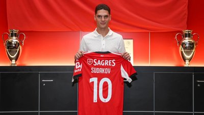 У Києві внаслідок російського обстрілу пошкоджено будинок відомого футболіста (ВІДЕО)