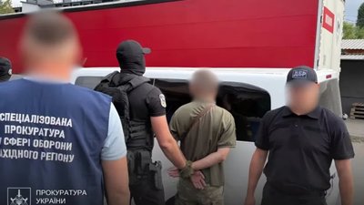 На Закарпатті військовослужбовця ТЦК затримали під час отримання хабаря