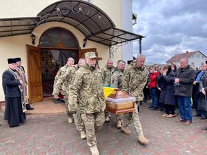 На Львівщині попрощалися зі загиблим воїном 