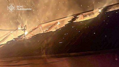 На Львівщині рятувальники ліквідували пожежу