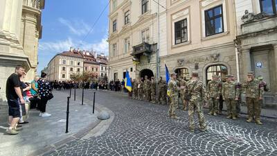 Львів прощається з трьома Героями (НАЖИВО)