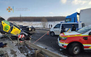 Водій таксі з дружиною загинули на очах у своїх двох малолітніх дітей (ФОТО, ВІДЕО)