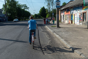 Активісти просять ліквідувати залізничний переїзд і привести до нормального стану велодоріжку