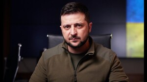 «Реально хворі»: Зеленський про обстріл шкіл та заводу росіянами