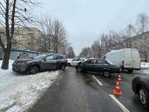 У Львові у ДТП постраждали двоє людей