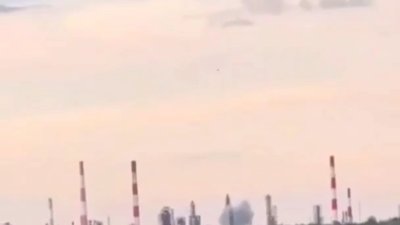 Сили оборони України уразили Сизранський нафтопереробний завод у росії (ВІДЕО)