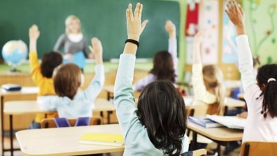 Правоохоронці запобігли двом терактам в українських школах