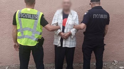 На Закарпатті чоловік ледь не вбив свого сусіда