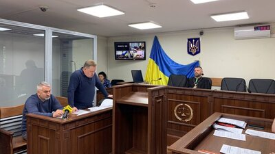 Суд обрав запобіжний захід охоронцю та керівництву поліклініки, в яку не впустили людей в укриття 