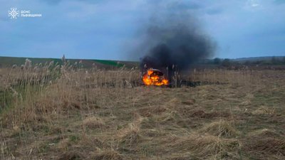 На Львівщині рятувальники ліквідували загоряння автомобіля