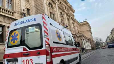 У чоловіка дорогою до львівської лікарні 13 разів зупинялося серце