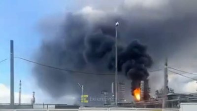 Безпілотники атакували нафтопереробний завод у російській Пєрмі