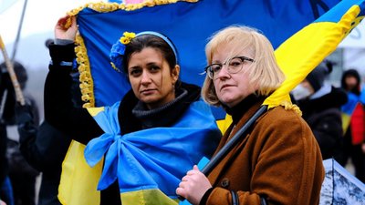 НБУ попереджає про критичний відтік українців