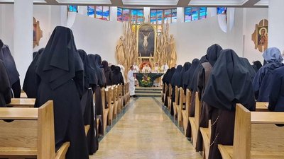 У Польщі на території монастиря українець скоїв смертельний ножовий напад