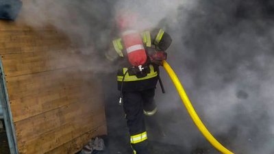 На Львівщині вогнеборці ліквідували пожежу в цегляному гаражі