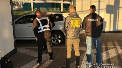 У Львівській області чоловік намагався підкупити прикордонника