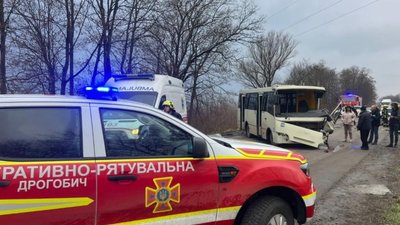 Рятувальники показали фото з місця смертельної ДТП на Львівщині
