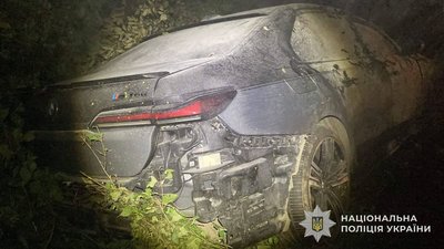 На Львівщині зіткнулися Volkswagen та BMW: травмувалися троє людей