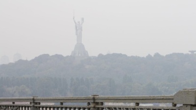 Киянам радять не виходити на вулицю без потреби: у місті погіршилася якість повітря