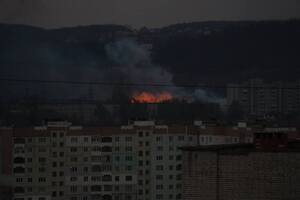 У Львові горить гора Баба Род (фото)