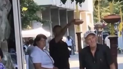 У Франківську чоловік "зігував" під час хвилини мовчання (ВІДЕО)