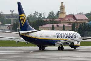 Лоукостер "Ryanair" відкриває нові рейси зі Львова