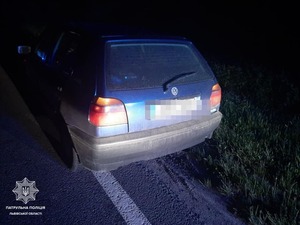 На Львівщині двоє п’яних водіїв намагались відкупитись від поліції (фото)