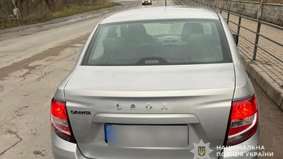 Поліція знайшле авто, яке пенсіонер зі Львова позичив незнайомцю