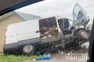 На Франківщині неповнолітній водій злетів у кювет