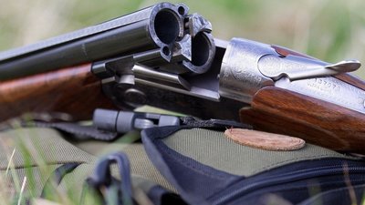 На Львівщині зазнав поранення чоловік, який сам ж стріляв з рушниці