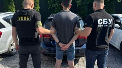 Прикордонника викрили на хабарі: вносив неправдиві дані про ухилянтів у систему «Шлях»